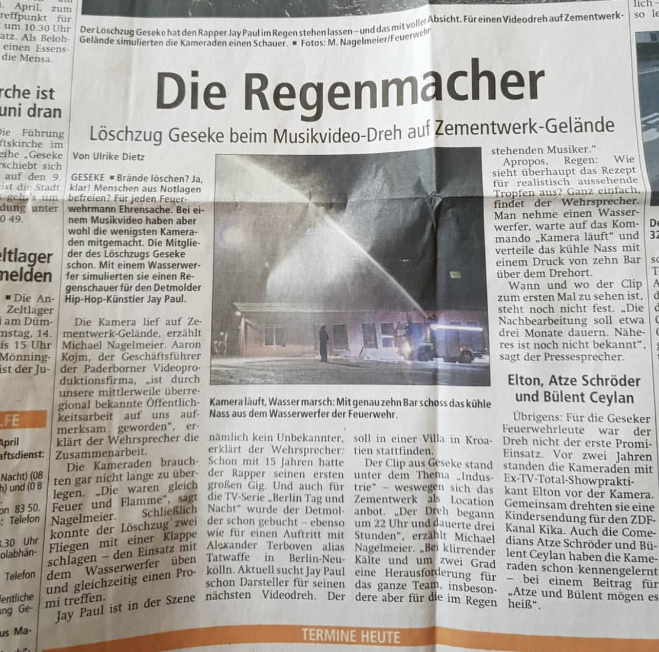 Zeitungsartikel über einen früheren Musikvideodreh mit dem Löschzug Geseke